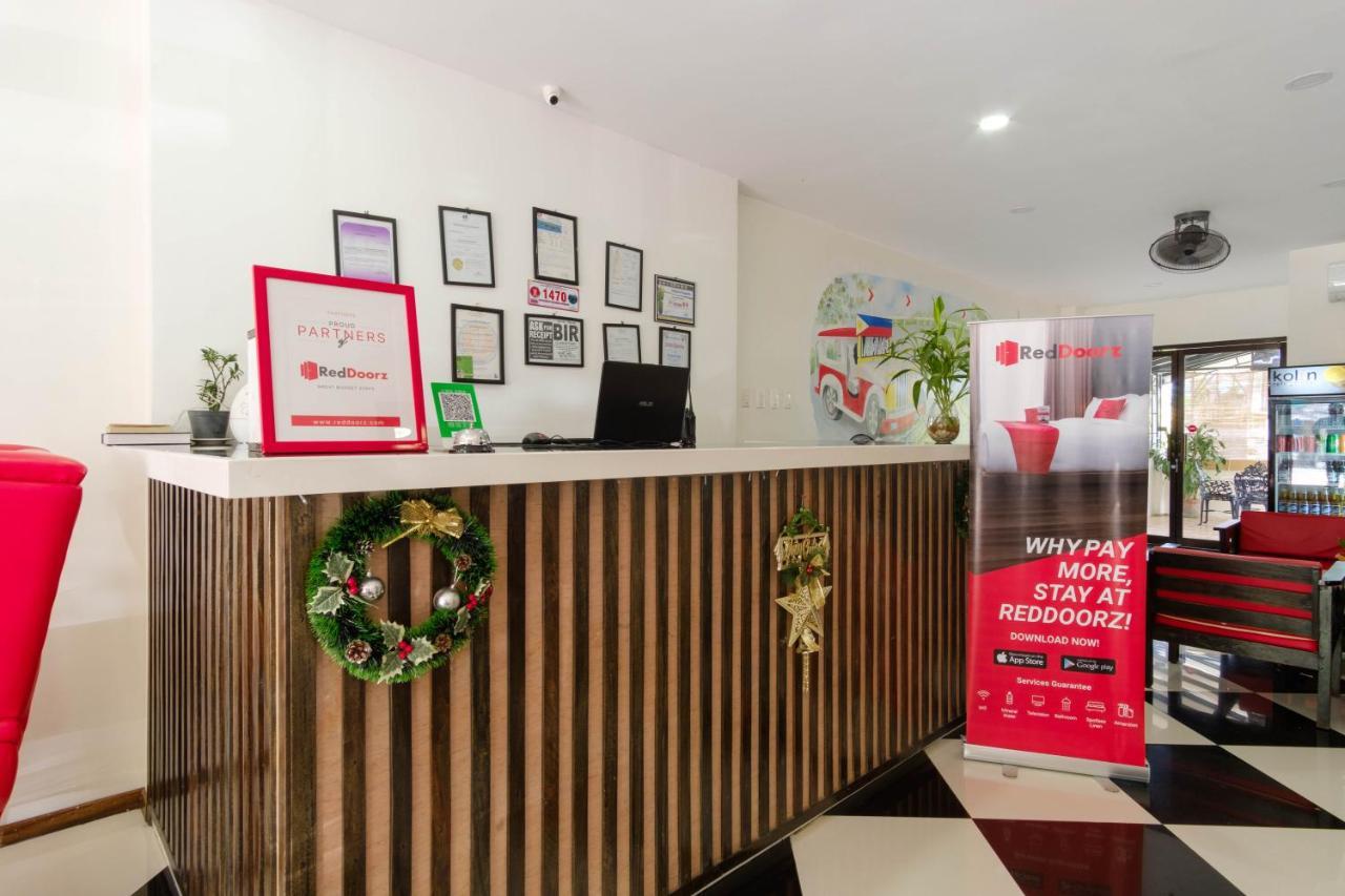 RedDoorz Plus @ West Nautical Road Puerto Galera Exterior foto