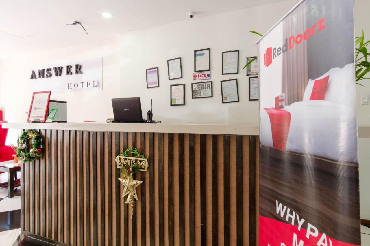 RedDoorz Plus @ West Nautical Road Puerto Galera Exterior foto