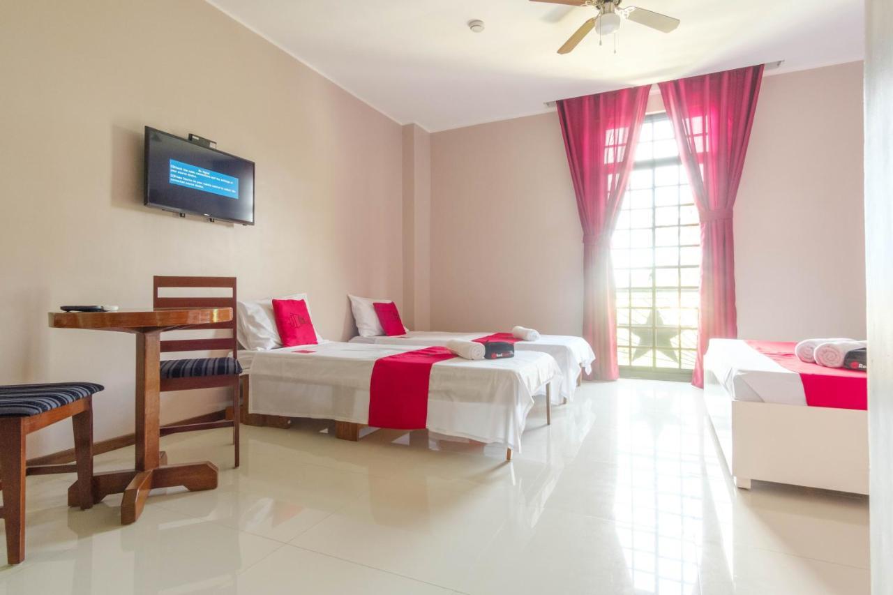 RedDoorz Plus @ West Nautical Road Puerto Galera Exterior foto