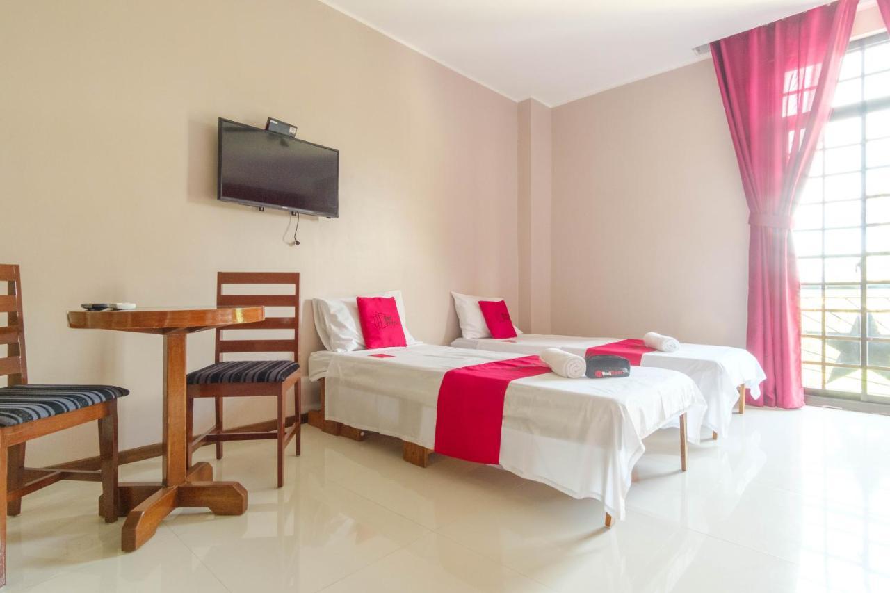 RedDoorz Plus @ West Nautical Road Puerto Galera Exterior foto