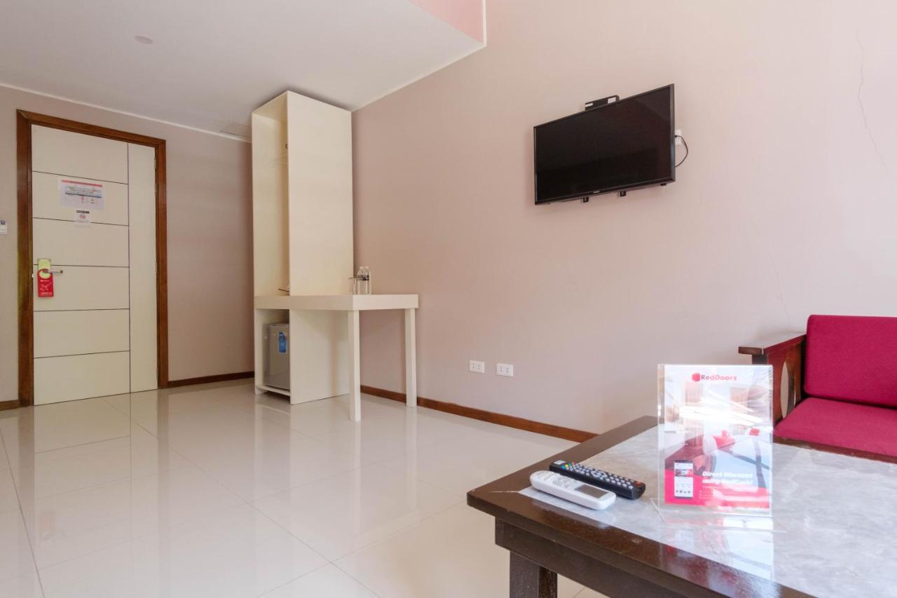 RedDoorz Plus @ West Nautical Road Puerto Galera Exterior foto